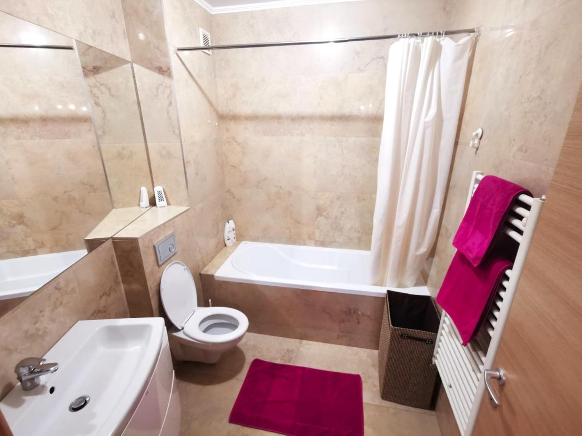 Contemporary Central Apartment In Cluj Napoca Εξωτερικό φωτογραφία