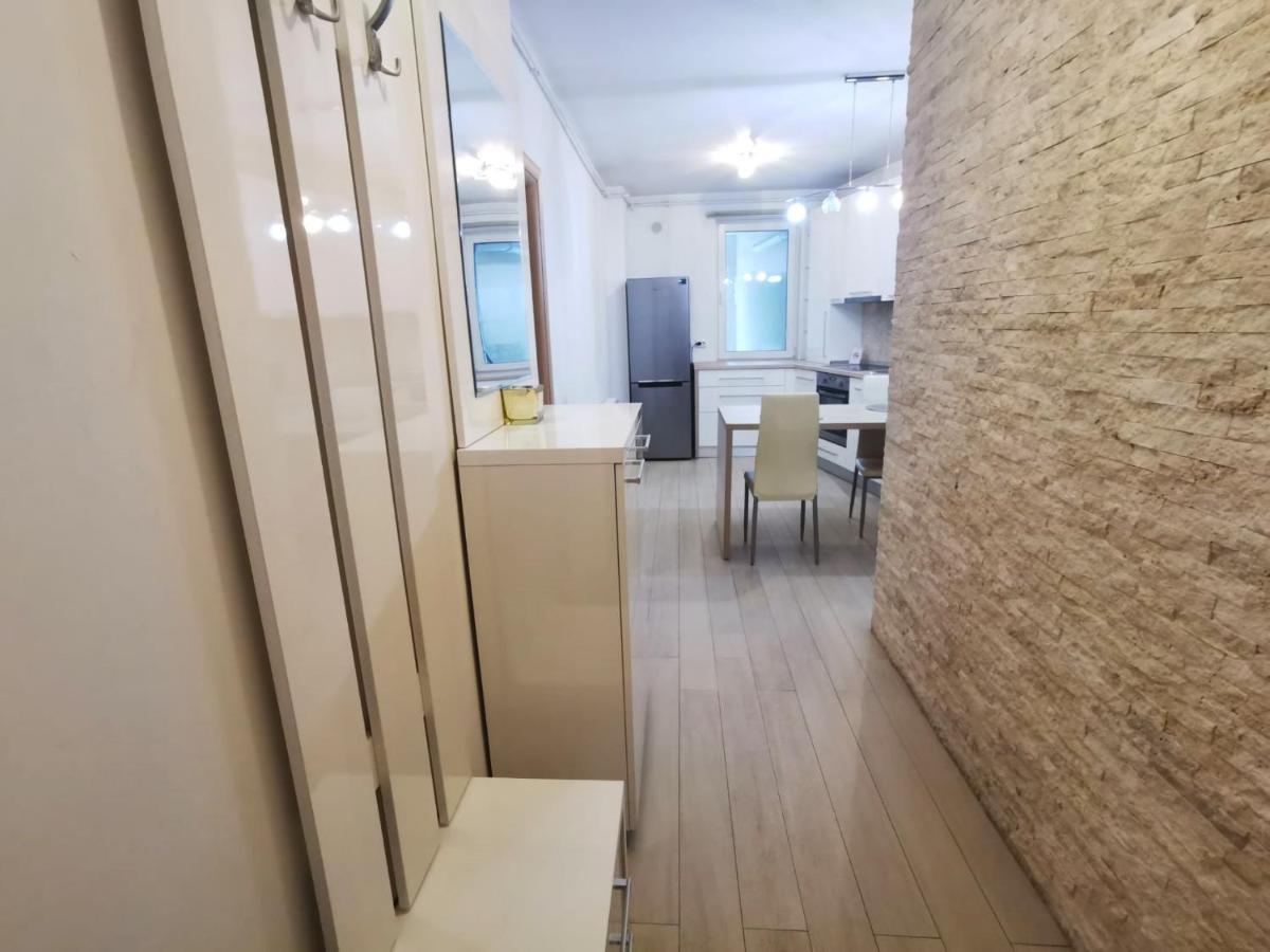 Contemporary Central Apartment In Cluj Napoca Εξωτερικό φωτογραφία